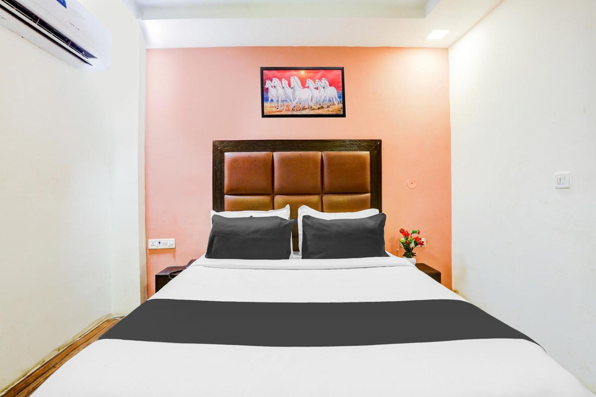 Super Hotel O Rohini Sector 20 Formerly Yellow Saffron Delhi Kültér fotó